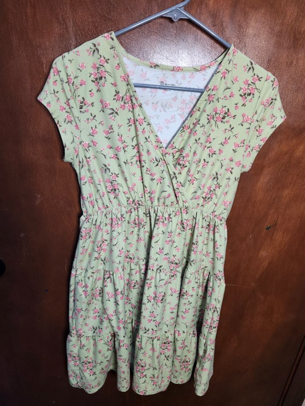 No Boundaries Green Floral Surplice Tiered Cap Sleeve Fit & Flare Dress Size M